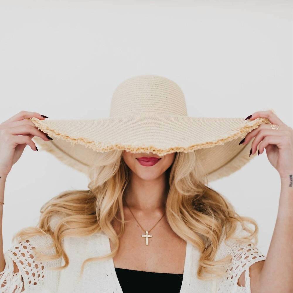 NEW PRETTY SIMPLE women's lake shore drive wide fringe sun hat in cream